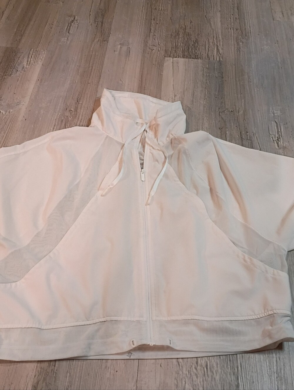 Lululemon - Picture 2 of 10